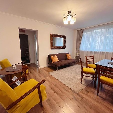 Niran Apartament Орадя Экстерьер фото
