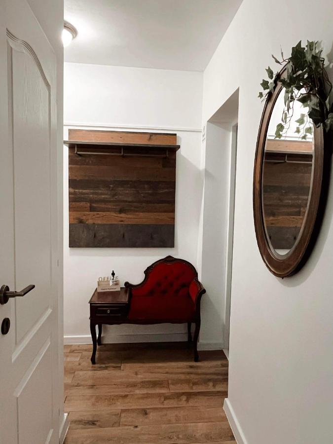 Niran Apartament Орадя Экстерьер фото