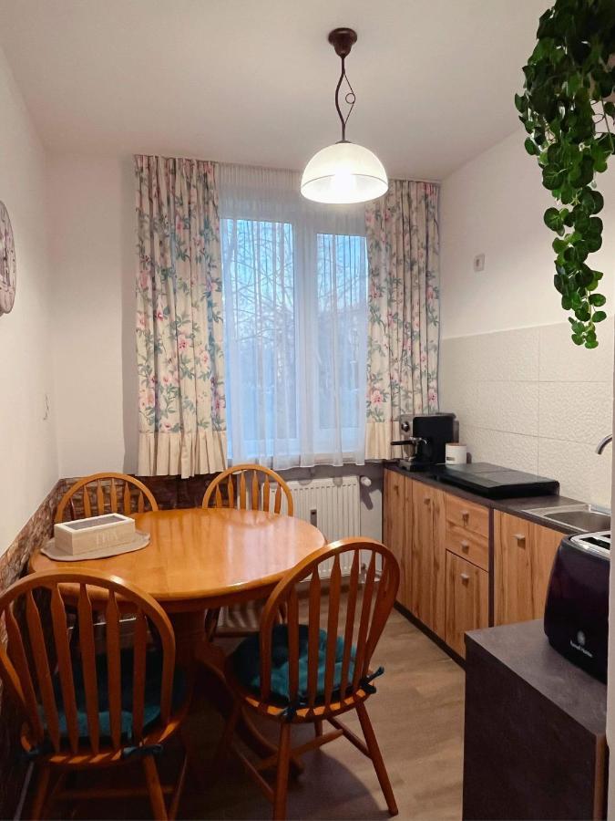 Niran Apartament Орадя Экстерьер фото